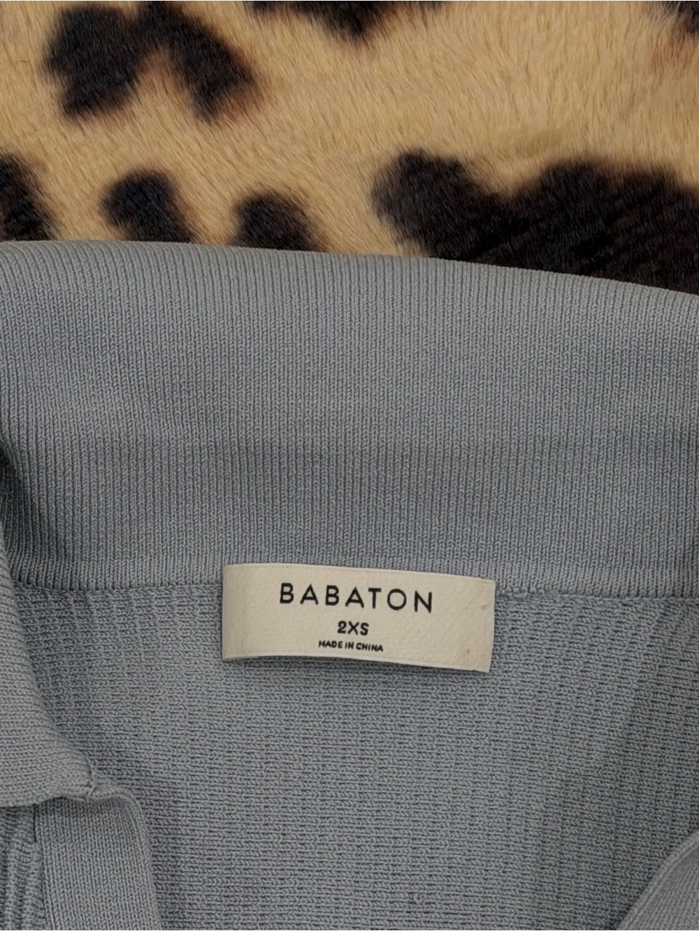 Aritzia BABATON Light Blue Ribbed Knit Sleeveless Polo Top - Picture 3 of 3